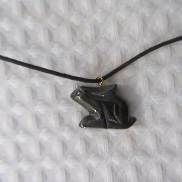 BLACK Bunny HEMATITE gemstone - Picture 7 of 7